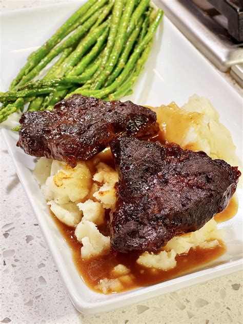Boneless short ribs. Things To Know About Boneless short ribs. 